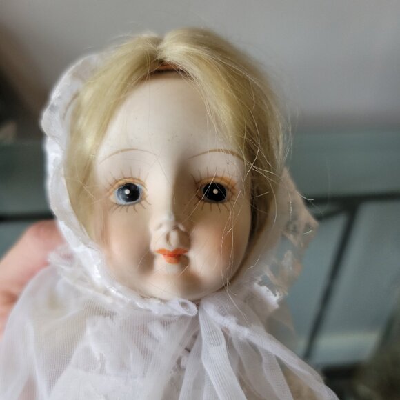 Vintage 1977 Albert E. Price Porcelain Bride Doll - Picture 4 of 8